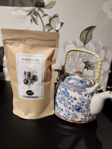 Tepåsar "Jordgubb & Champagne" smaksatt te - 100 g - Grön Te